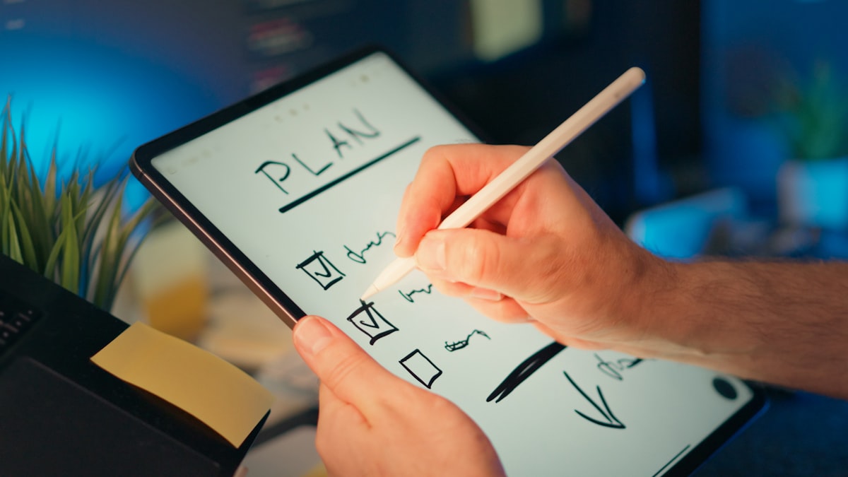 AI Meeting Minutes: How to Get Accurate Records Without Manual Note-Taking