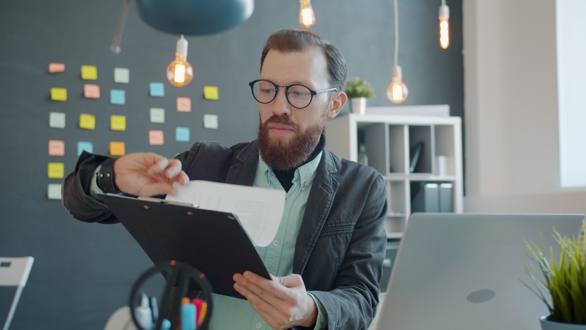 Meeting Summary AI: What Happens When Summaries Start Updating Your Backlog